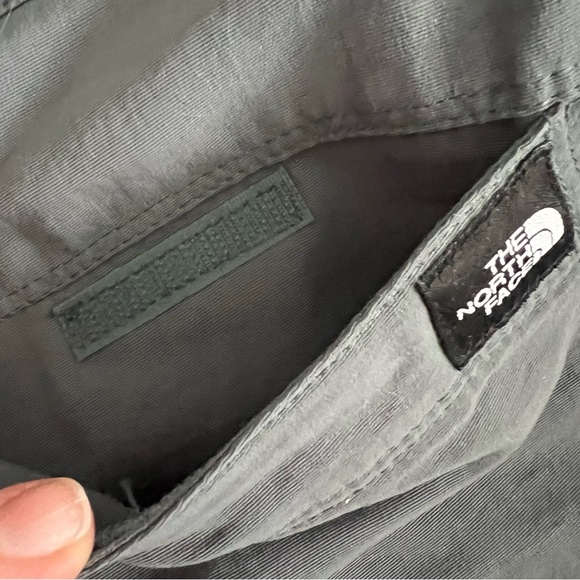 North face hiking shorts bluish grey colour 100% nylon size 8 - Picture 6 of 7